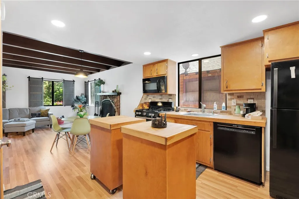 1381 Laura Street, Wrightwood, California 92397 home-pic-14
