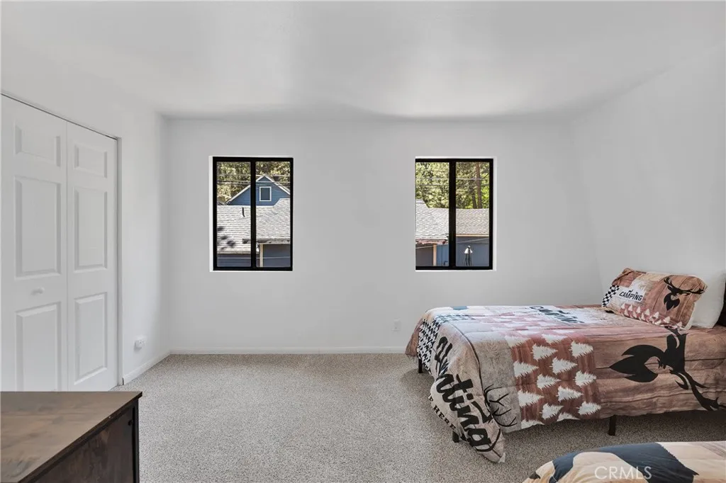 1381 Laura Street, Wrightwood, California 92397 home-pic-19