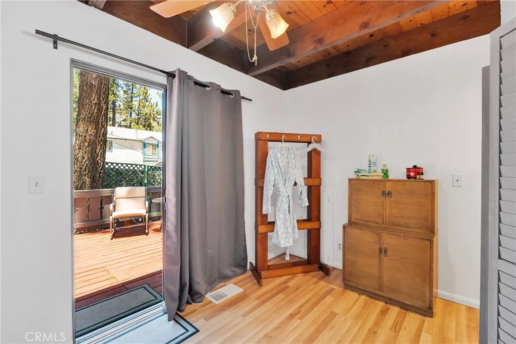 1381 Laura Street, Wrightwood, California 92397 home-pic-16