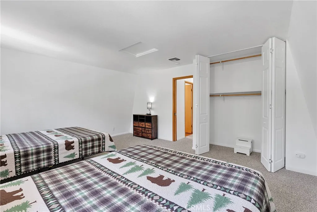 1381 Laura Street, Wrightwood, California 92397 home-pic-21