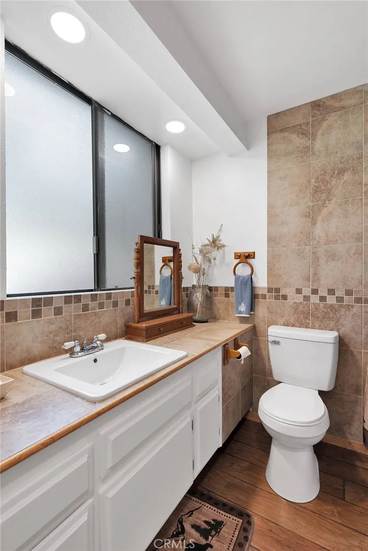 1381 Laura Street, Wrightwood, California 92397 home-pic-23