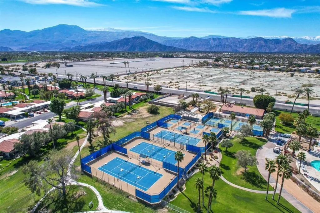82755 Matthau Drive, Indio, California 92201 home-pic-44