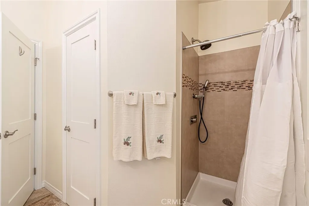 5340 Gardendale Lane, Palmdale, California 93551 home-pic-35