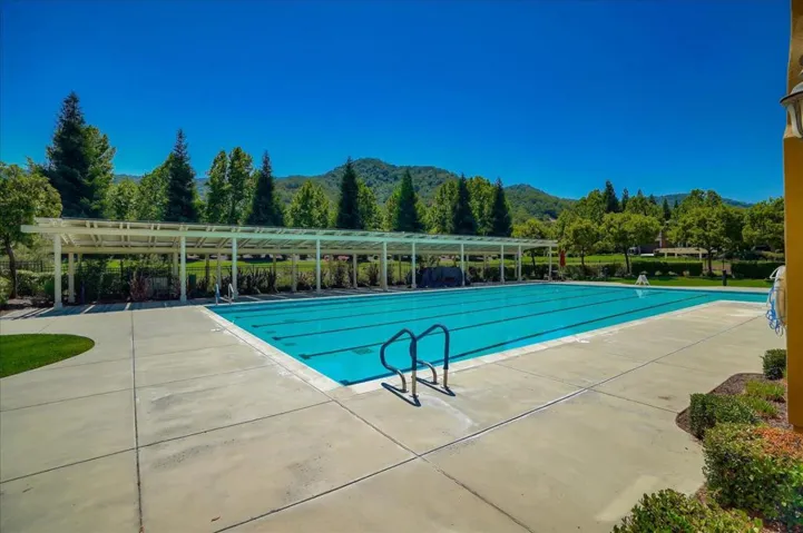 2555 Muirfield Way, Gilroy, California 95020