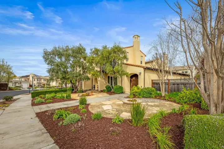 2555 Muirfield Way, Gilroy, California 95020