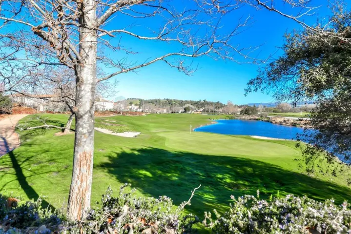 2555 Muirfield Way, Gilroy, California 95020