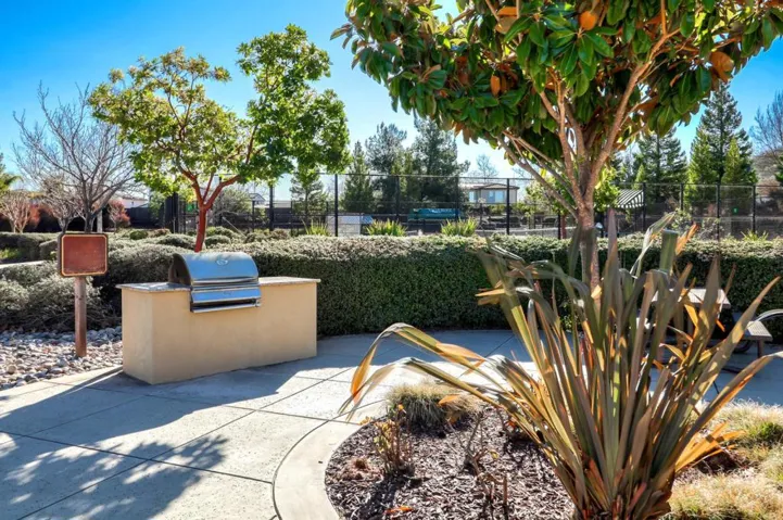 2555 Muirfield Way, Gilroy, California 95020