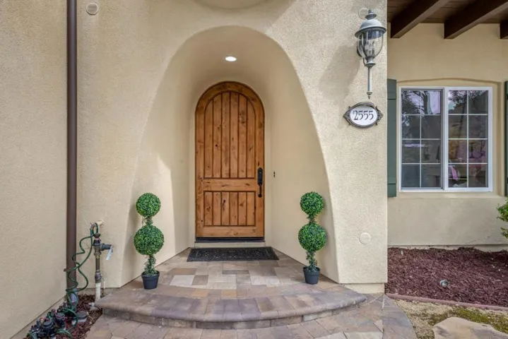 2555 Muirfield Way, Gilroy, California 95020