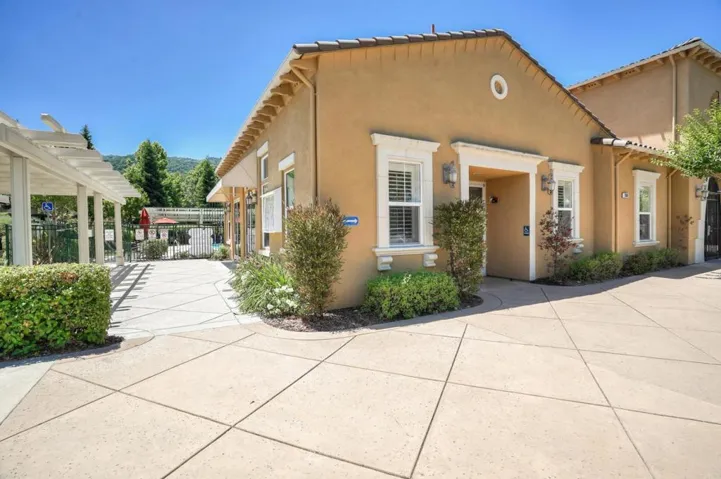 2555 Muirfield Way, Gilroy, California 95020