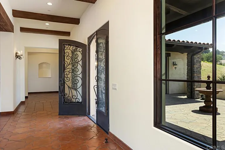 1010 Willowcreek Lane, Fallbrook, California 92028