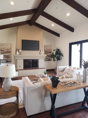 1010 Willowcreek Lane, Fallbrook, California 92028