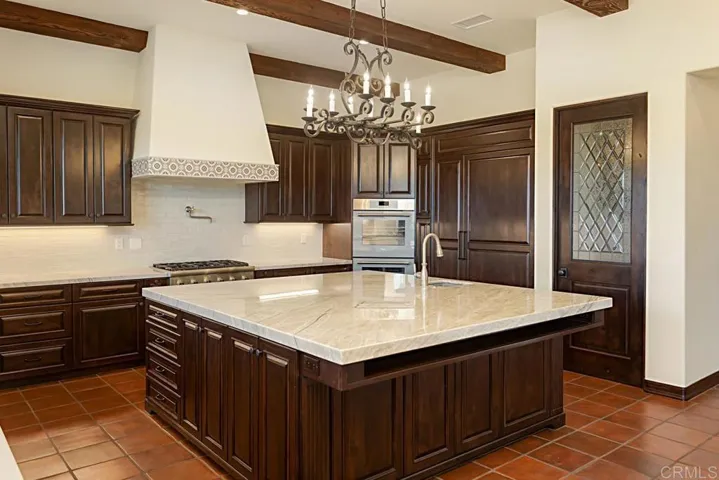 1010 Willowcreek Lane, Fallbrook, California 92028