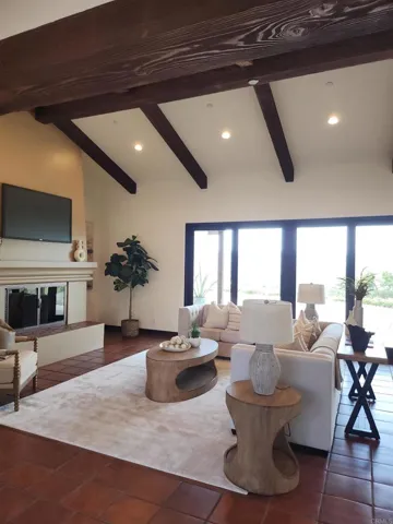 1010 Willowcreek Lane, Fallbrook, California 92028