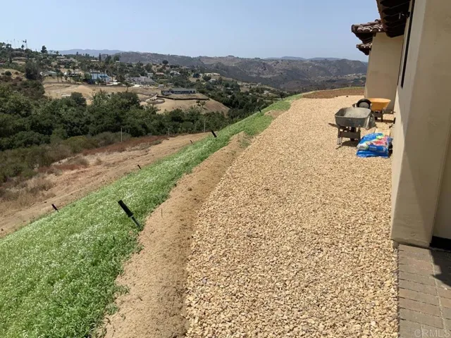 1010 Willowcreek Lane, Fallbrook, California 92028
