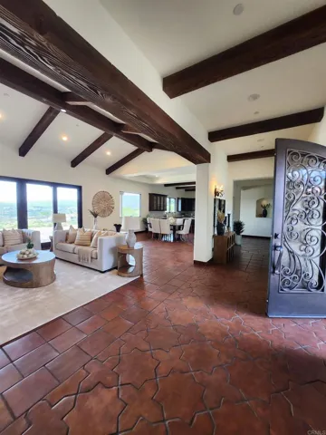 1010 Willowcreek Lane, Fallbrook, California 92028