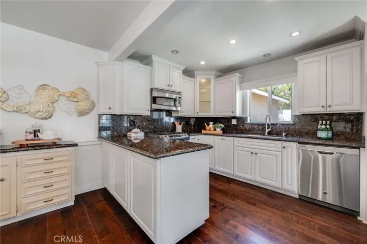 Beautifully remodeled kitchen