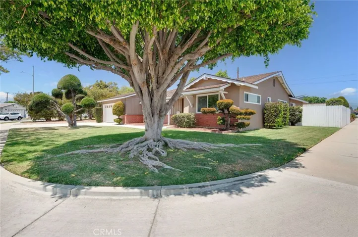 Welcome to 834 N. Darfield Ave in Covina, CA.