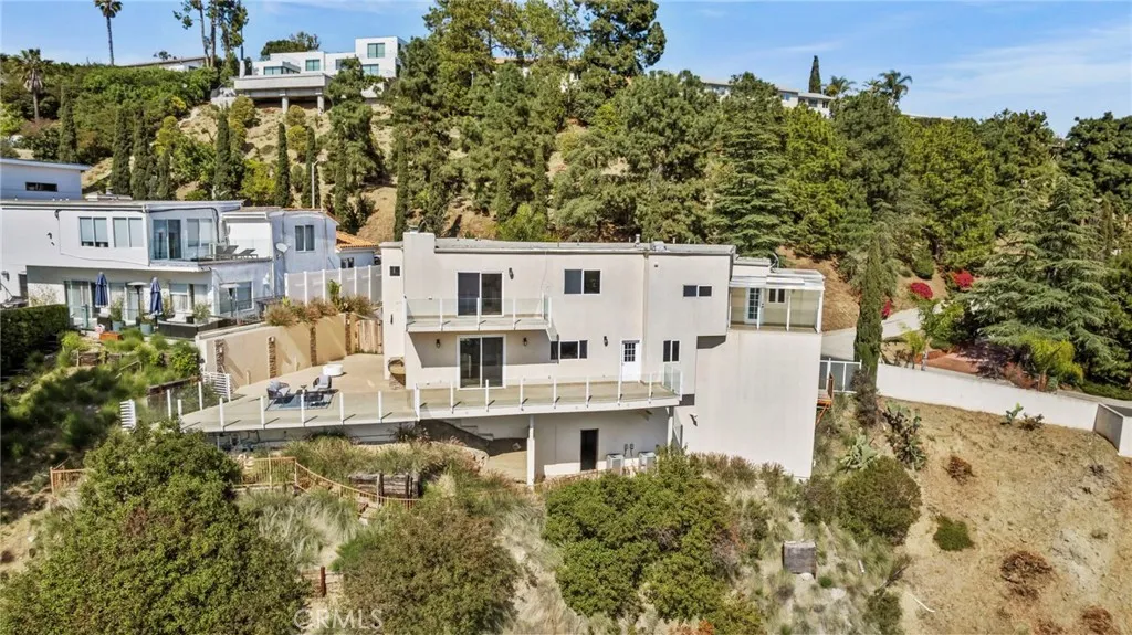 2377 Mount Olympus Drive, Los Angeles, California 90046 home-pic-42