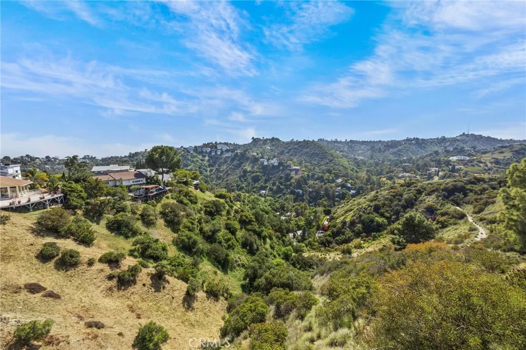 2377 Mount Olympus Drive, Los Angeles, California 90046 home-pic-39