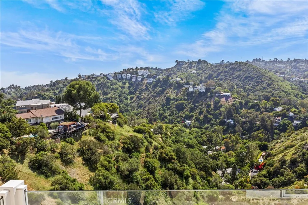 2377 Mount Olympus Drive, Los Angeles, California 90046 home-pic-35