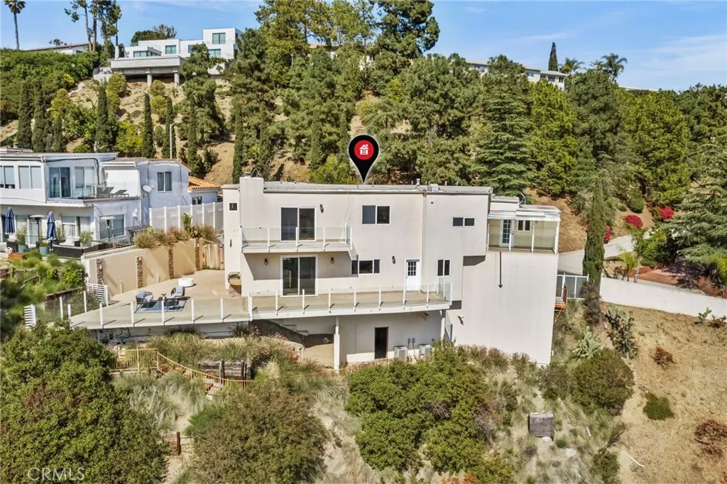 2377 Mount Olympus Drive, Los Angeles, California 90046 home-pic-1