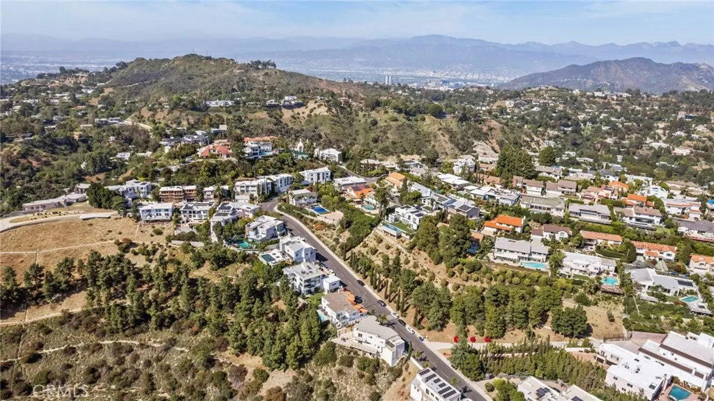 2377 Mount Olympus Drive, Los Angeles, California 90046 home-pic-48