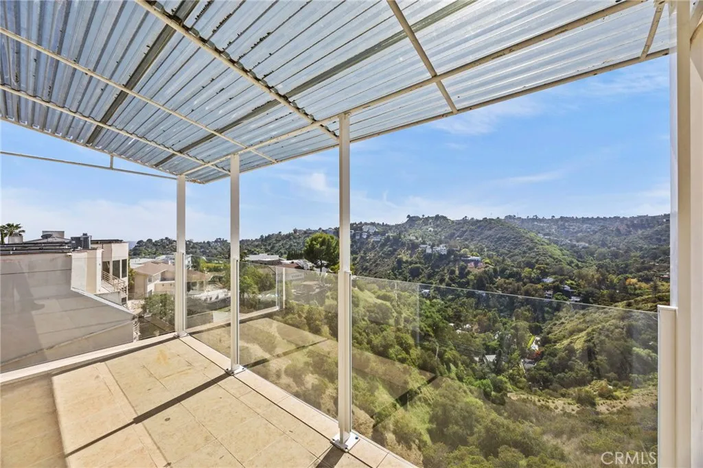 2377 Mount Olympus Drive, Los Angeles, California 90046 home-pic-34