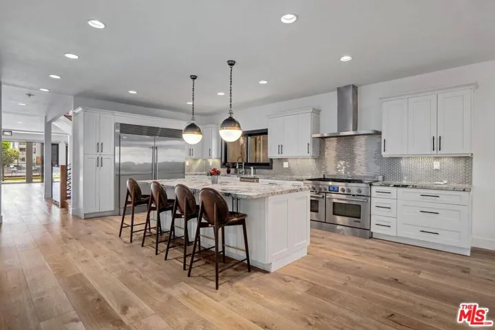 4811 Roma Court, Marina Del Rey, California 90292