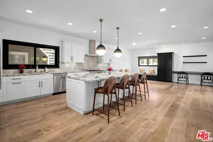 4811 Roma Court, Marina Del Rey, California 90292