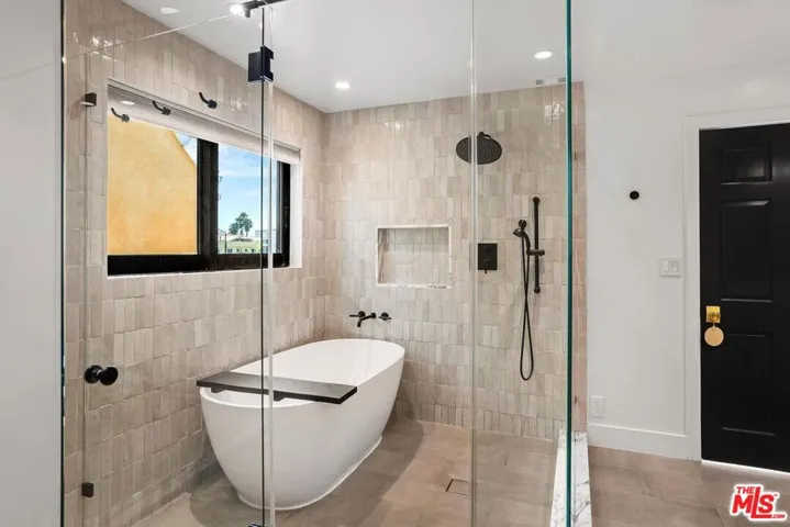 4811 Roma Court, Marina Del Rey, California 90292