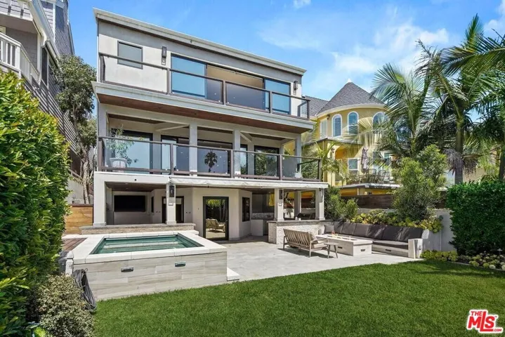 4811 Roma Court, Marina Del Rey, California 90292