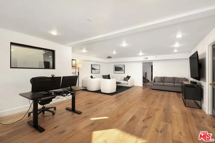 4811 Roma Court, Marina Del Rey, California 90292