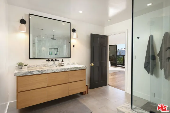 4811 Roma Court, Marina Del Rey, California 90292