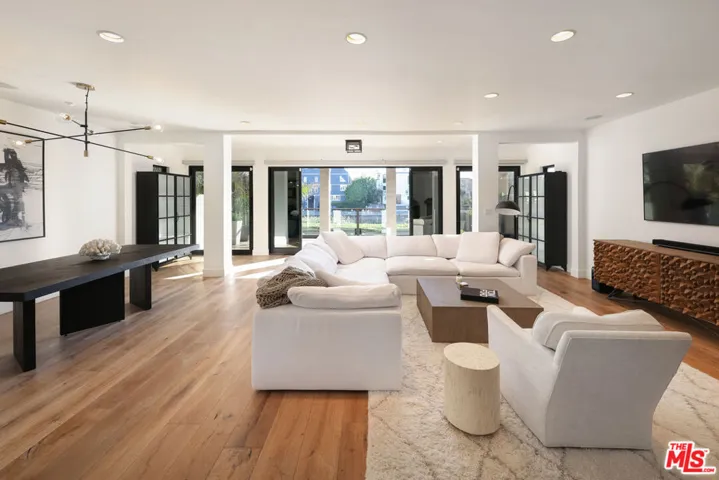4811 Roma Court, Marina Del Rey, California 90292