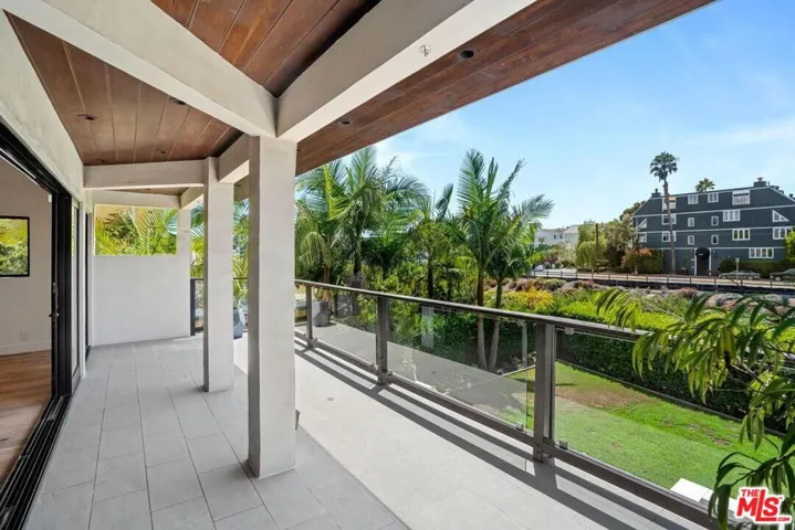 4811 Roma Court, Marina Del Rey, California 90292