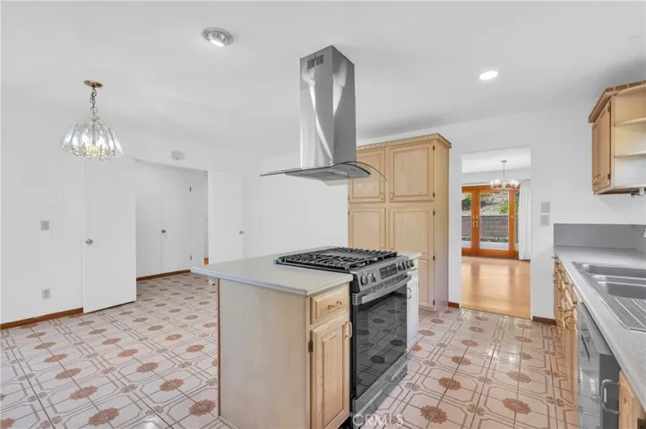 6551 Abbottswood Drive, Rancho Palos Verdes, California 90275