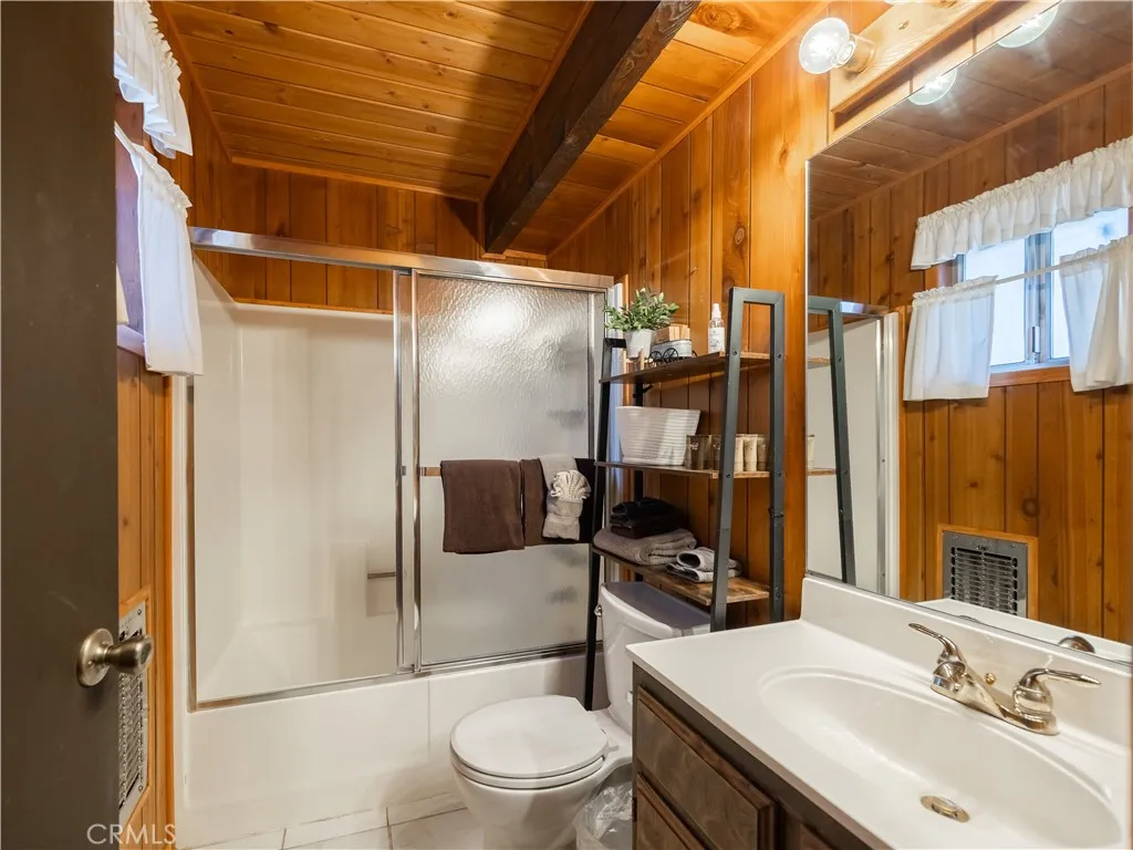 2076 8th Lane, Big Bear City, California 92314 home-pic-18