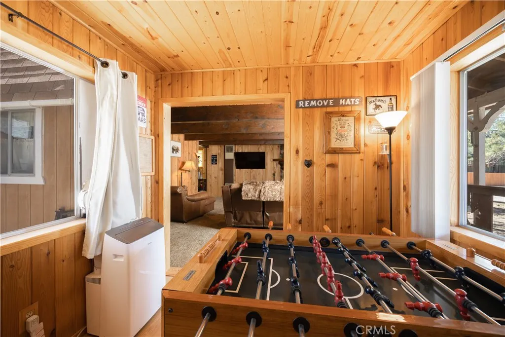 2076 8th Lane, Big Bear City, California 92314 home-pic-9