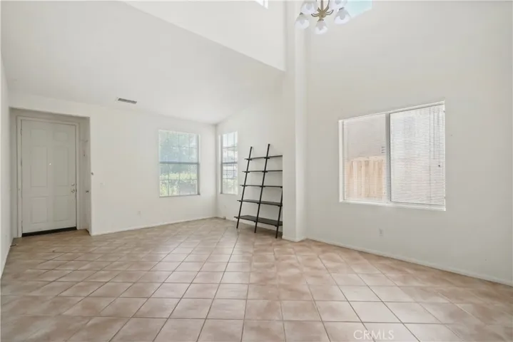 28445 Silverking Trail, Saugus, California 91390