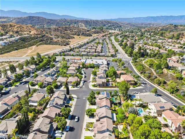 28445 Silverking Trail, Saugus, California 91390