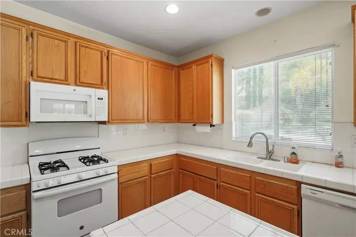 28445 Silverking Trail, Saugus, California 91390