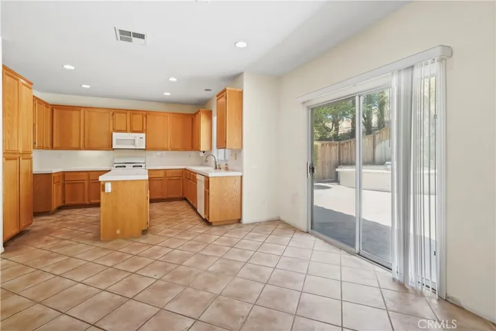28445 Silverking Trail, Saugus, California 91390