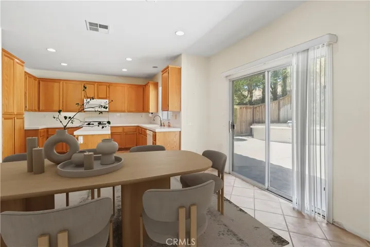 28445 Silverking Trail, Saugus, California 91390