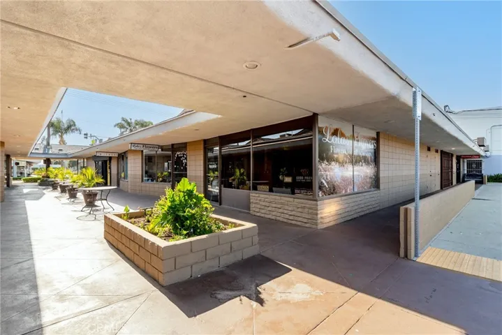 6714 Brockton Avenue, Riverside, California 92506