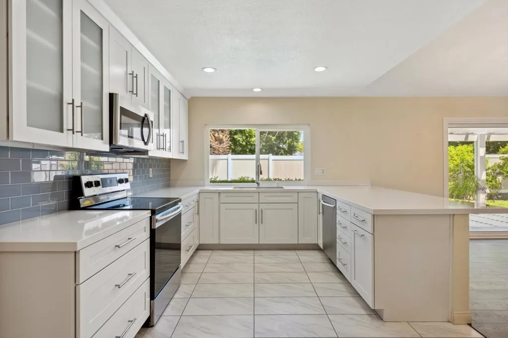 72890 Amber Street, Palm Desert, California 92260 home-pic-14