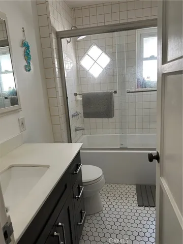 full bath unit a