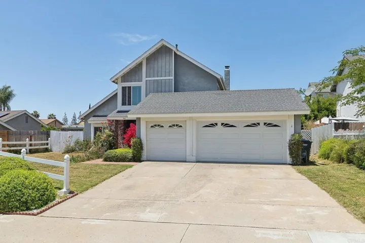 946 Carriage Drive, San Marcos, California 92069