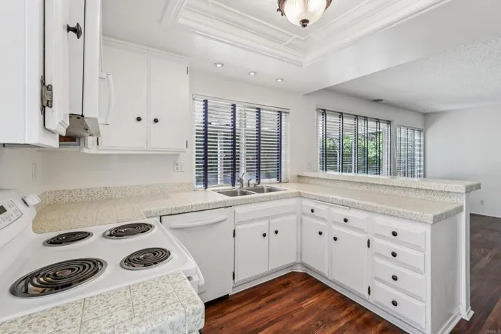 946 Carriage Drive, San Marcos, California 92069
