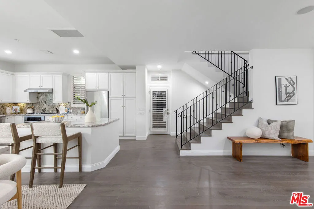 10523 Selkirk Lane, Los Angeles, California 90077 home-pic-15