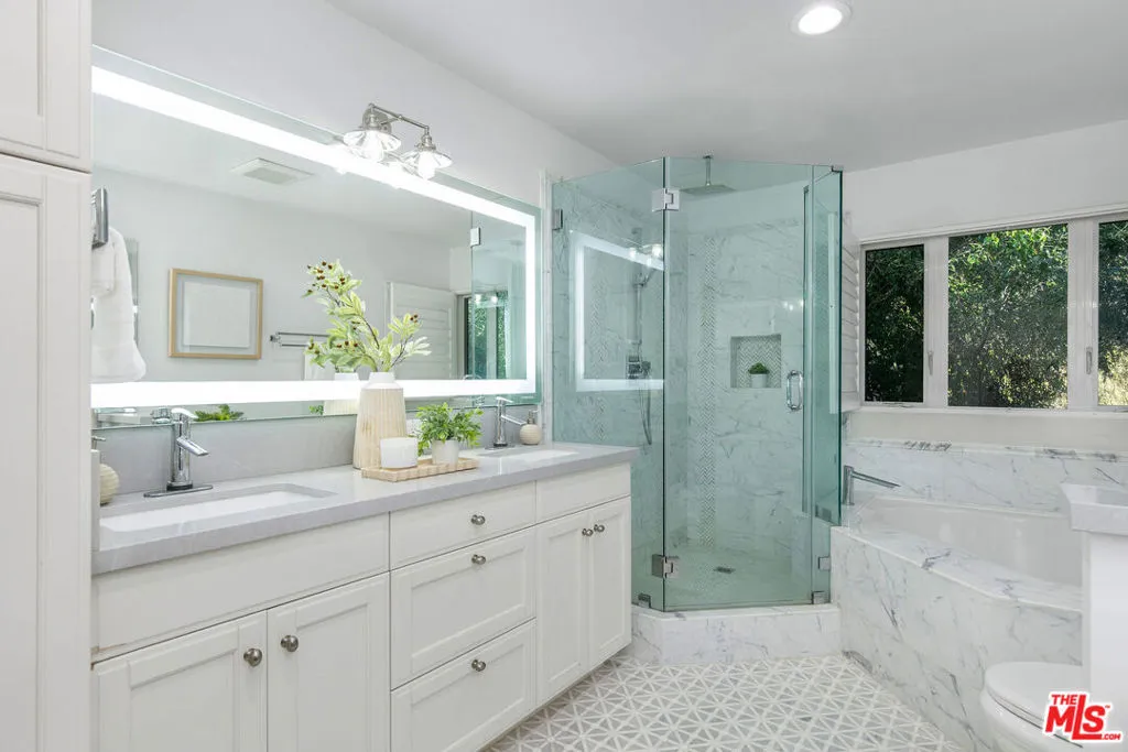 10523 Selkirk Lane, Los Angeles, California 90077 home-pic-23